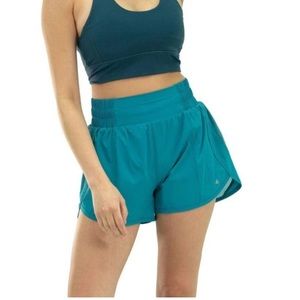 Balance Athletica Breeze Shorts - Oasis Collection